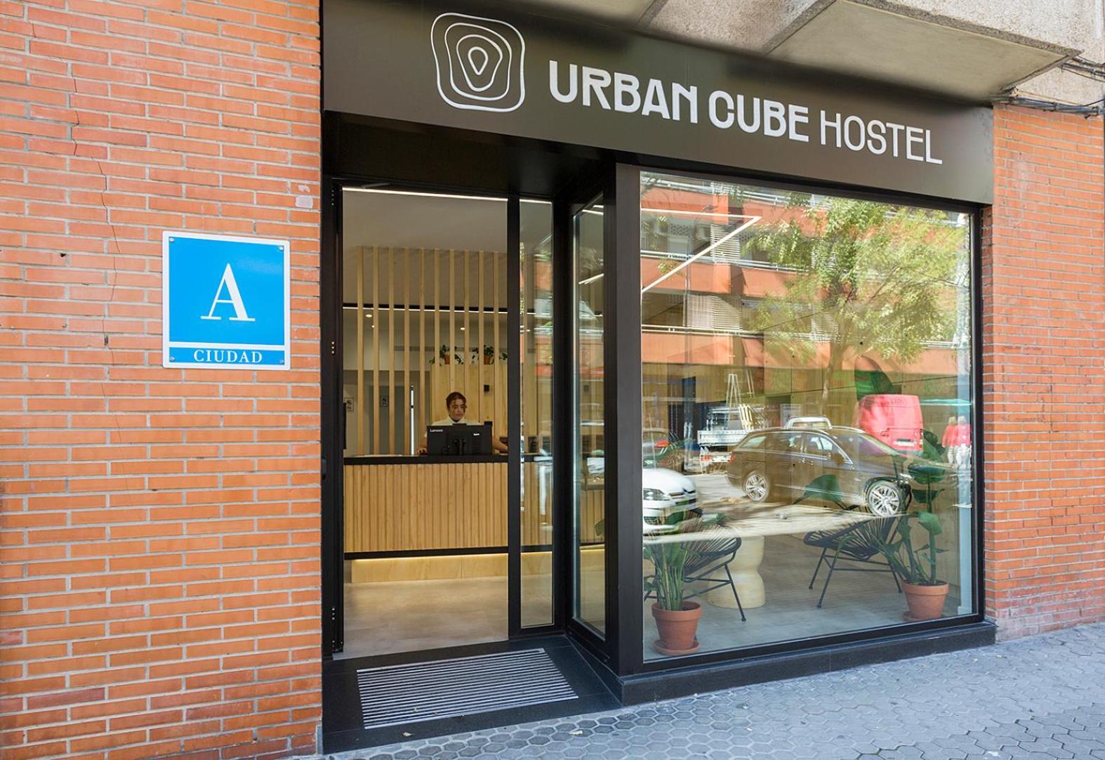 Urban Cube Hostel Sevilla Exterior foto