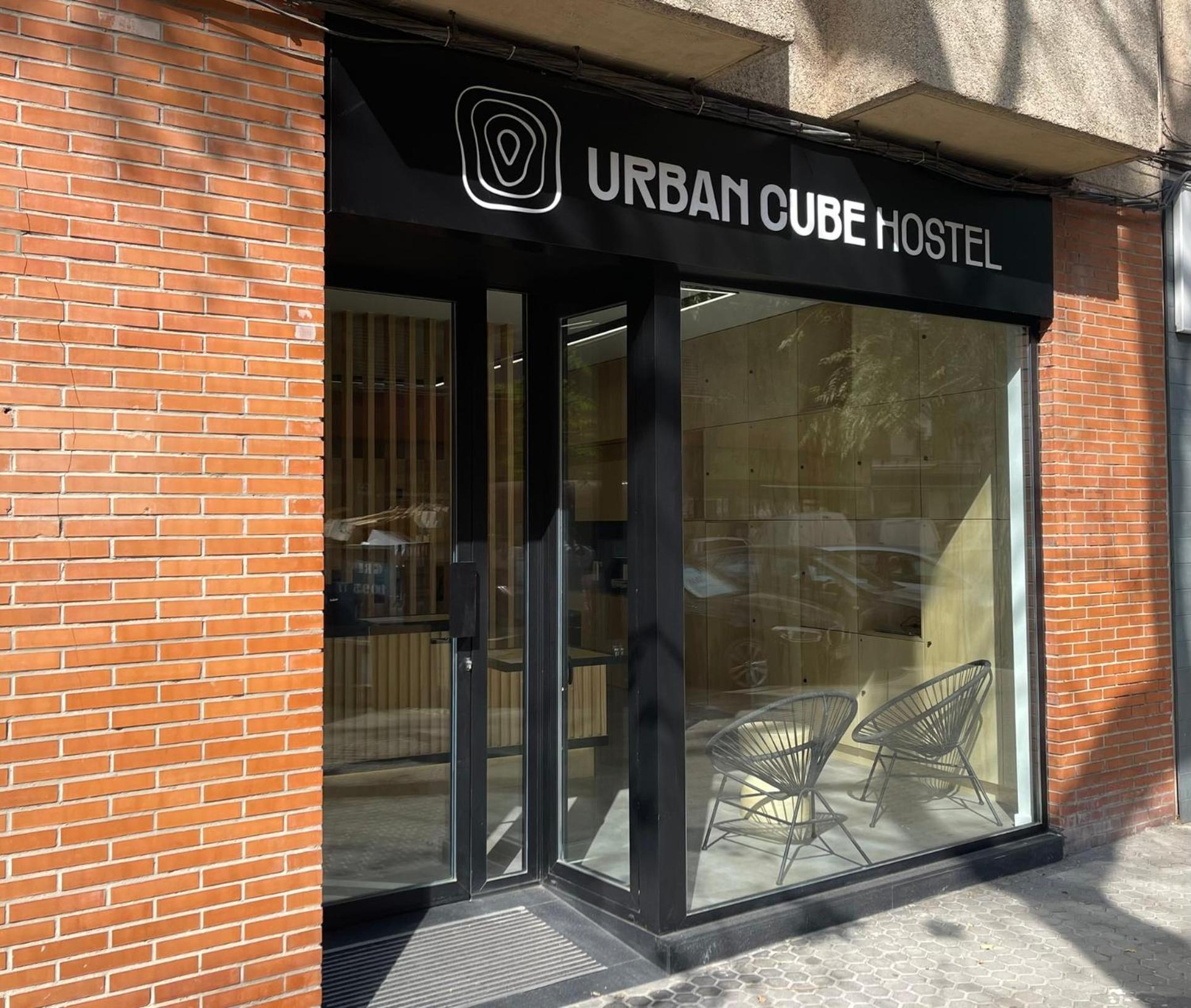 Urban Cube Hostel Sevilla Exterior foto